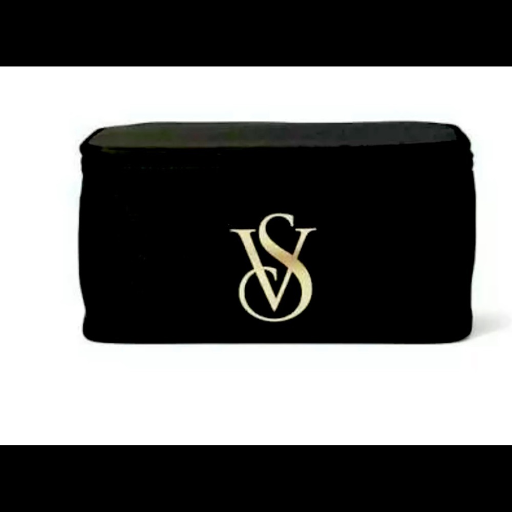 New🤩 VS Travel Case NWT